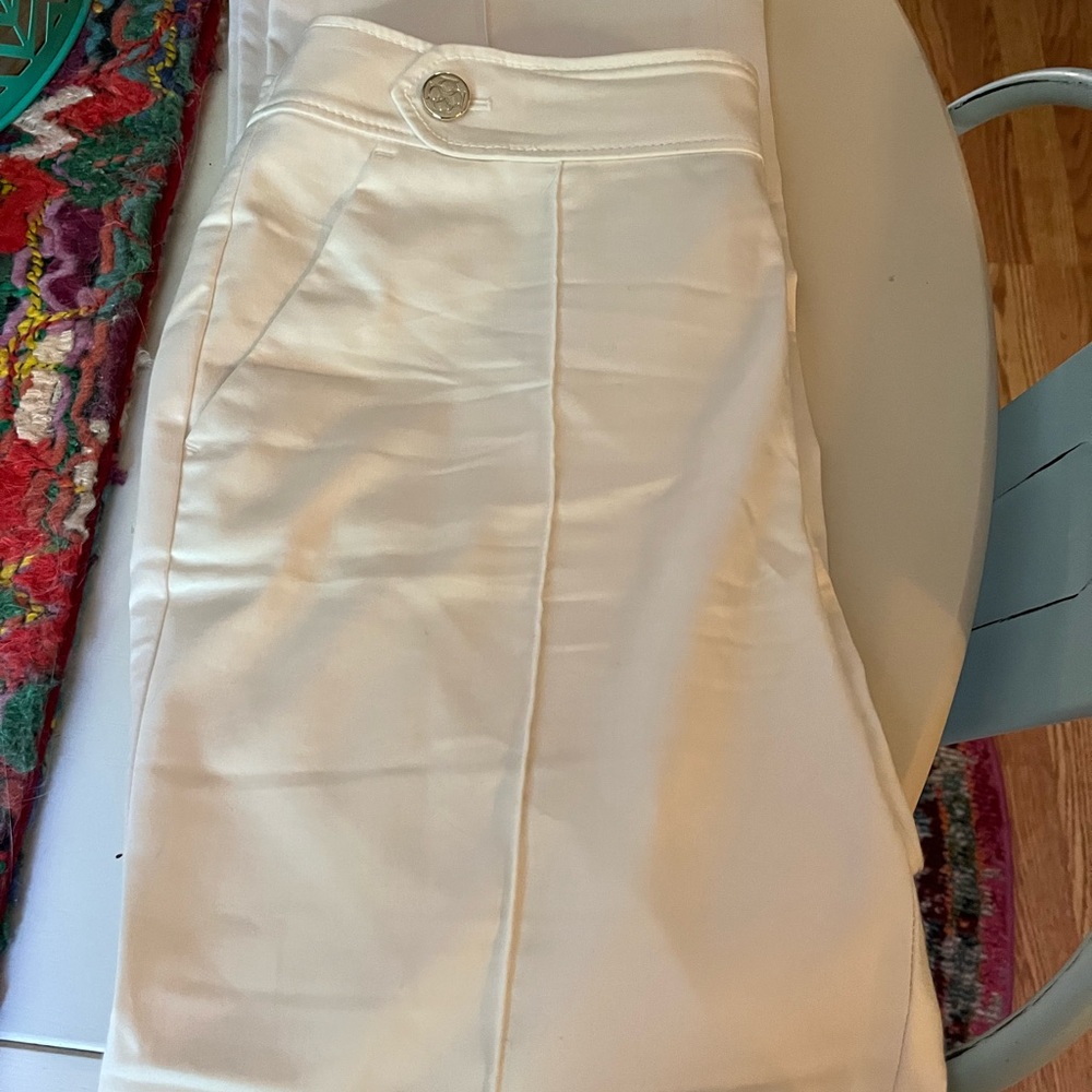 Ann Taylor 8P wide leg button detail slacks